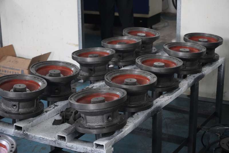 Vietnam Factory Swing Gearbox Planetary Gear Reduction Reducer Excavator Fit for Caterpillar E307B