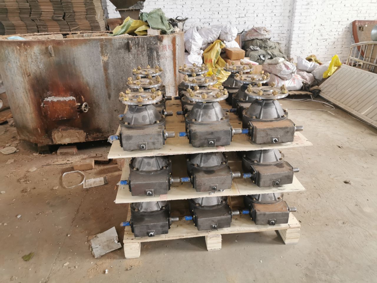 Vietnam Agricultural Center Pivot System Worm Final Wheel Drive Irrigation Gearbox for Valley Pivots Replacement of UMC Zimmatic