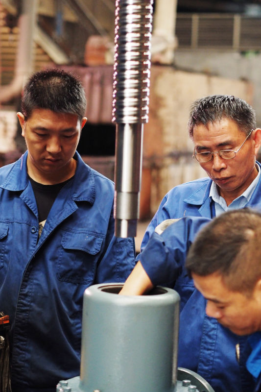 Vietnam Ball Thread Rod Mechanical Hydraulic Lift Elevator Scaffolding Gearbox Worm Gear Screw Jack for Construction Jump Form