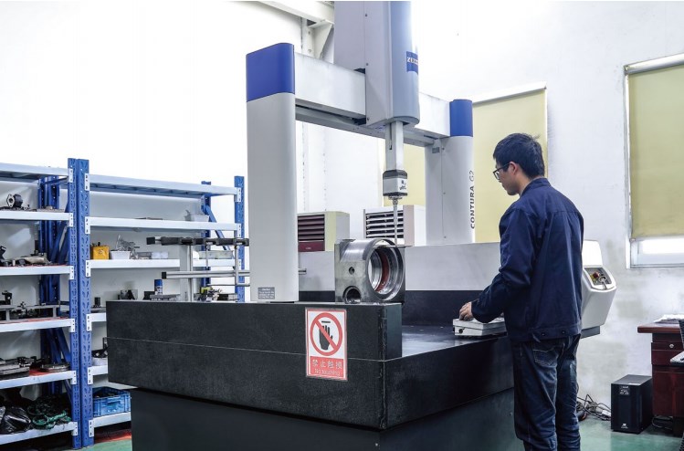 WT-210 Machine Tool Machining Center Accessories CNC TiltingTurntable Rotary Table Made in Vietnam Tariff-free