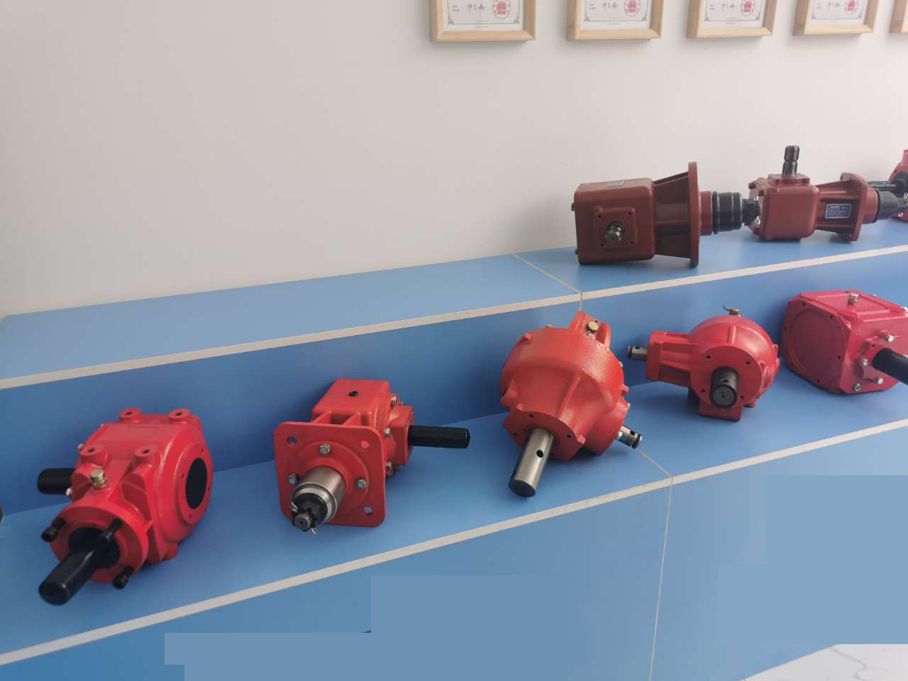 Broadcaster Round square Speed Reducer Fertilizer Seeder Gear Drive Gearbox for Sale Made in Vietnam