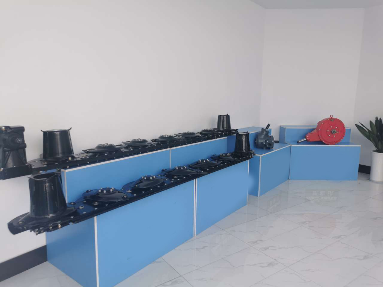 Broadcaster Round square Speed Reducer Fertilizer Seeder Gear Drive Gearbox for Sale Made in Vietnam